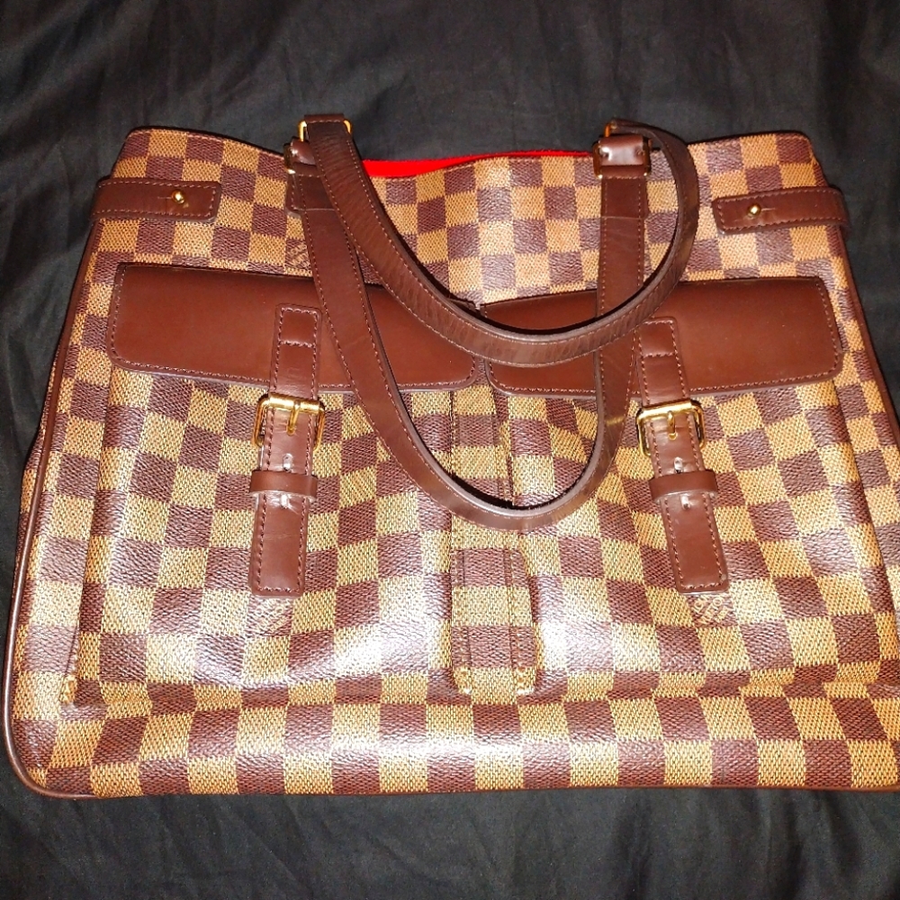 AUTHENTIC Louis Vuitton Purse Bag